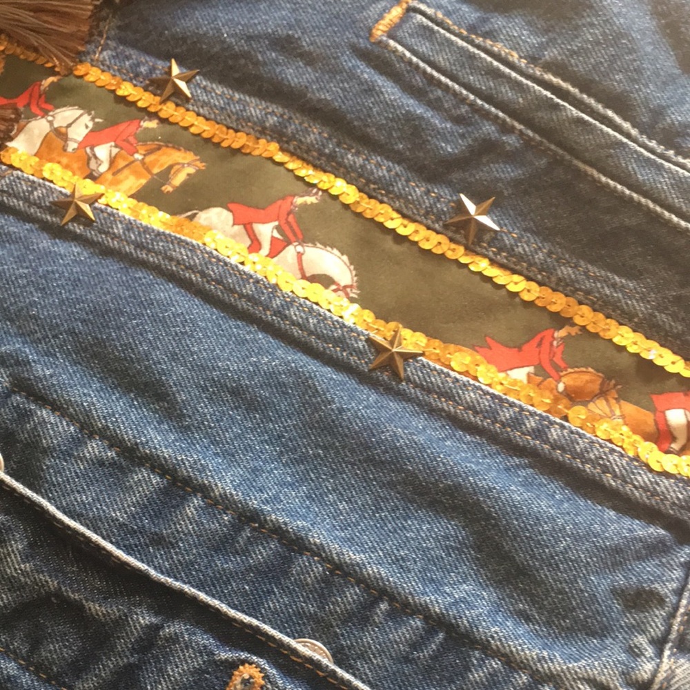 Guy Laroche scarf tie Hand Crafted Wearable Art Fox Hunt Denim Jacket Brooches - Picture 11 of 12